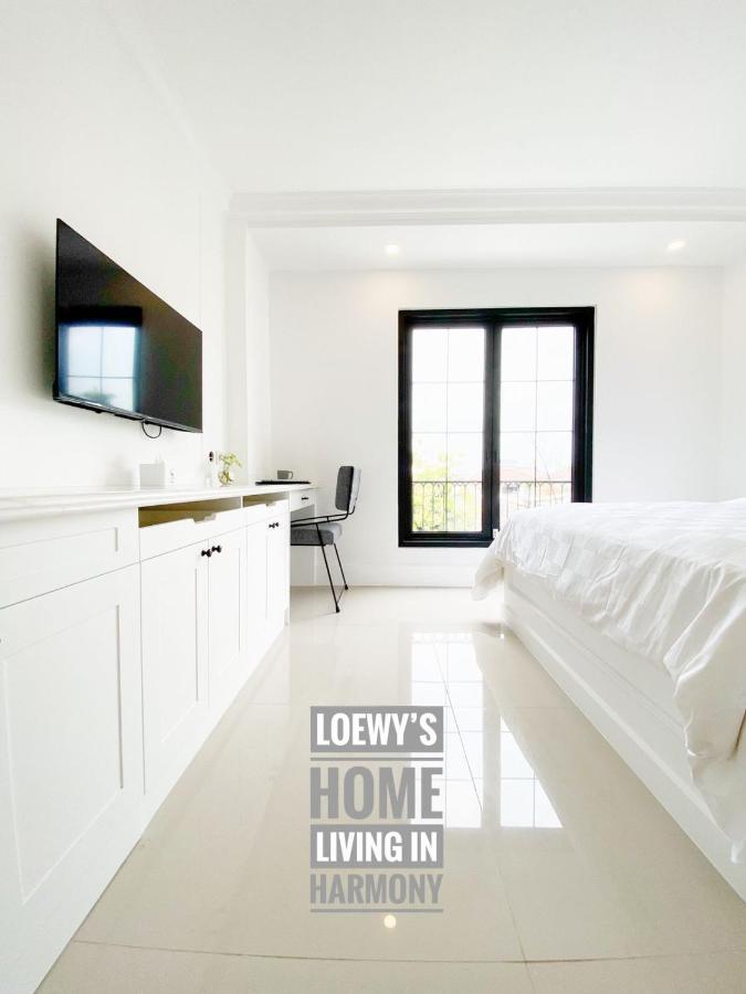 Loewys Home Tanjung Duren Jakarta Barat Exterior foto