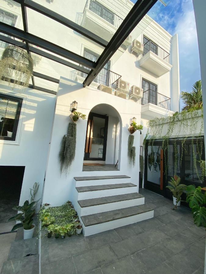 Loewys Home Tanjung Duren Jakarta Barat Exterior foto